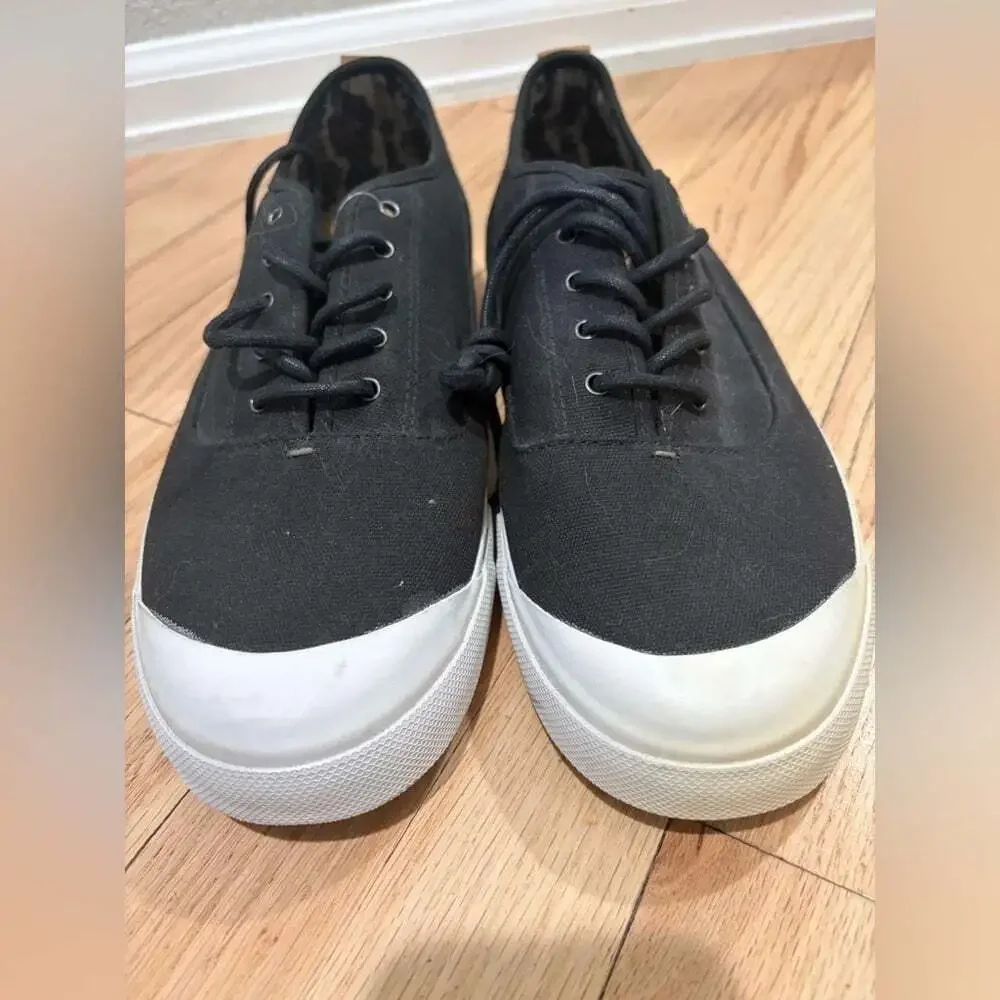 Reef Black Canvas Sneakers with White Soles Size 11 NWT